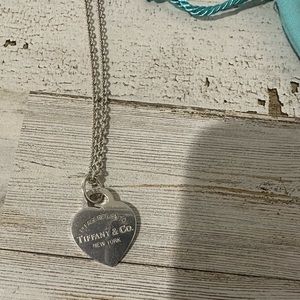 Return to Tiffany’s necklace